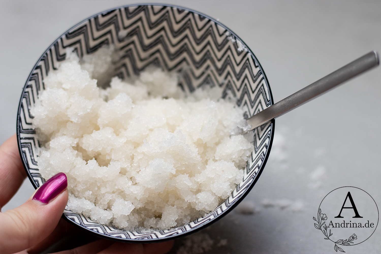 Weiche Haut durch Meersalz-Peeling